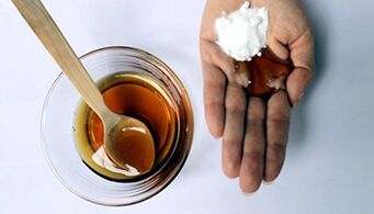 Una mezcla de refresco y miel es un remedio popular para aumentar la circulación sanguínea en el pene. 